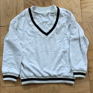 Black and white v neck sweatshirt